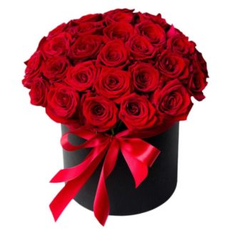 25 red roses in a hatbox | Flower Delivery Reutov